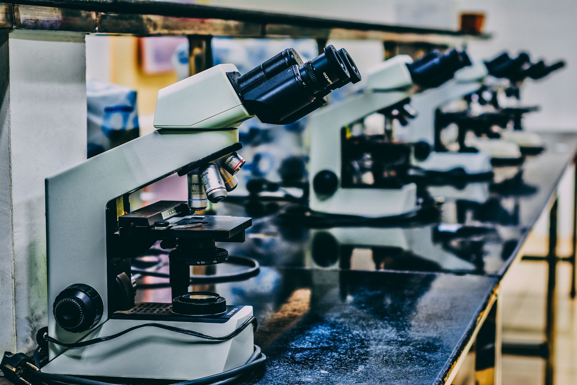  SCIENCE LABOROTORIES